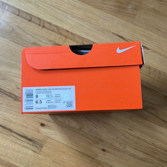 Nike Pegasus 39 Running Shoe - Picture 4 of 4